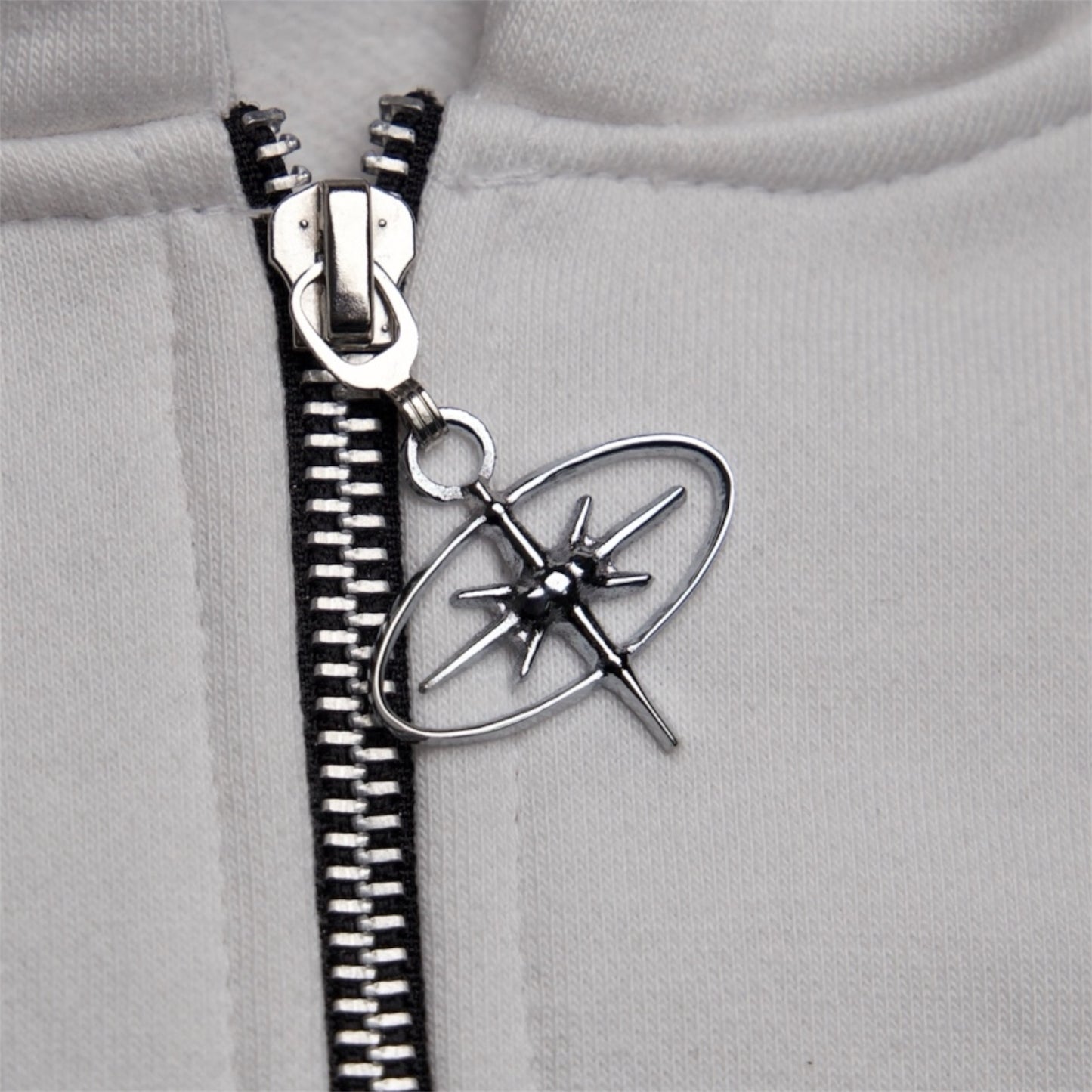 FLOWER WHITE ZIP