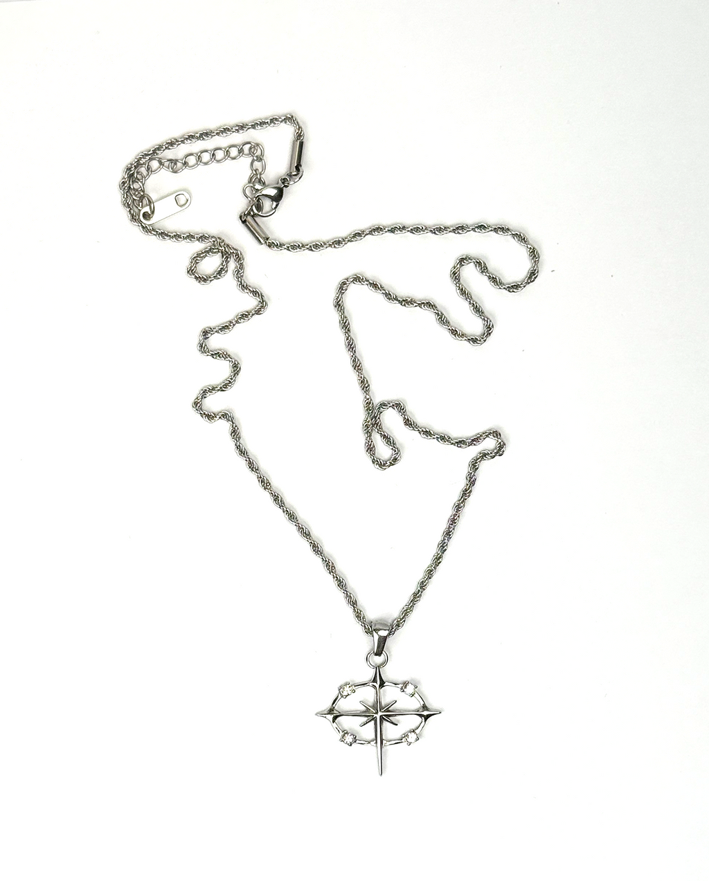 NOVA PENDANT NECKLACE