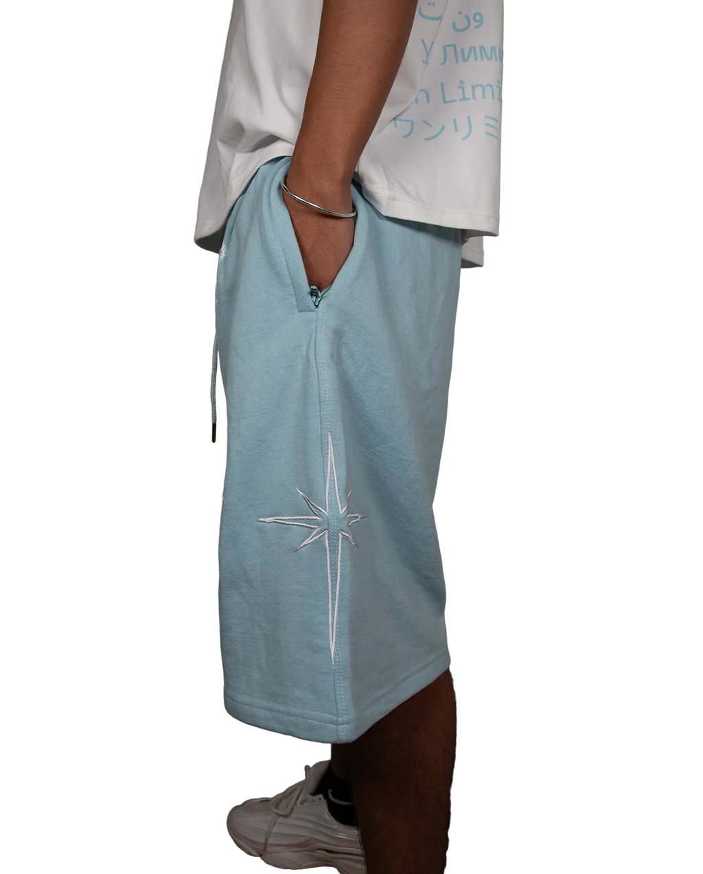 PANTALÓN CORTO AZUL DIVERSIVO 